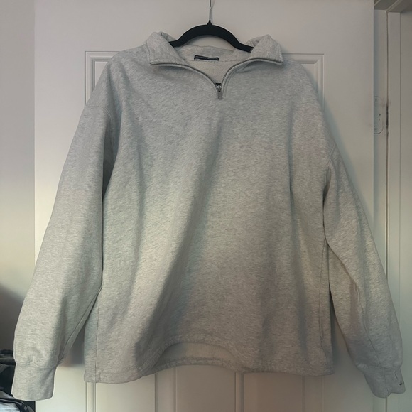 Brandy Melville Missy sweatshirt collared light grey approx size Large - Picture 4 of 11